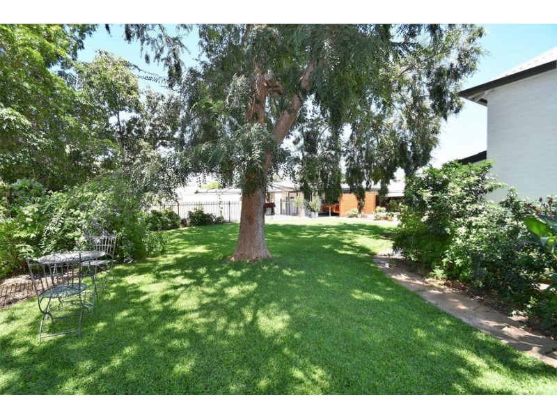 107 Bultje Street, Dubbo NSW 2830