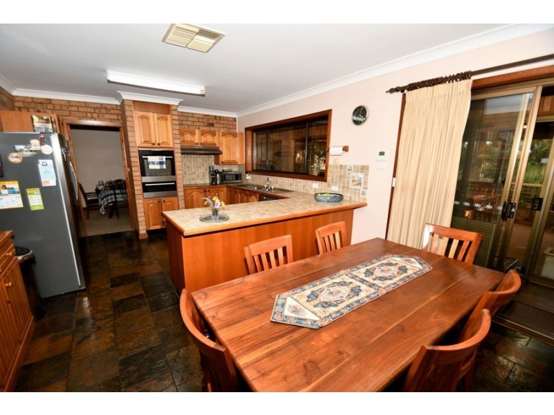 8L Gavel Drive, Dubbo NSW 2830