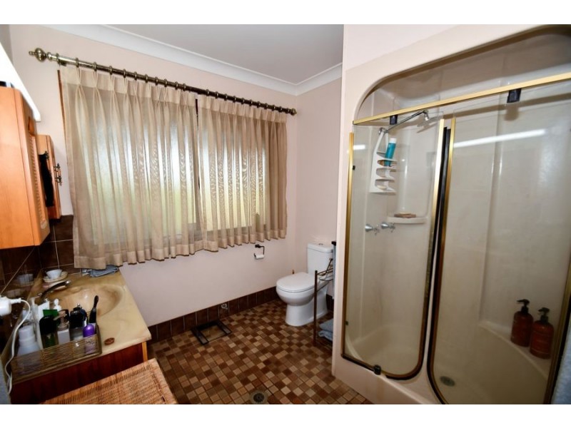 8L Gavel Drive, Dubbo NSW 2830