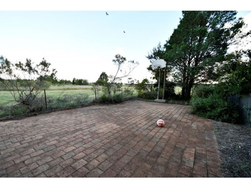 8L Gavel Drive, Dubbo NSW 2830
