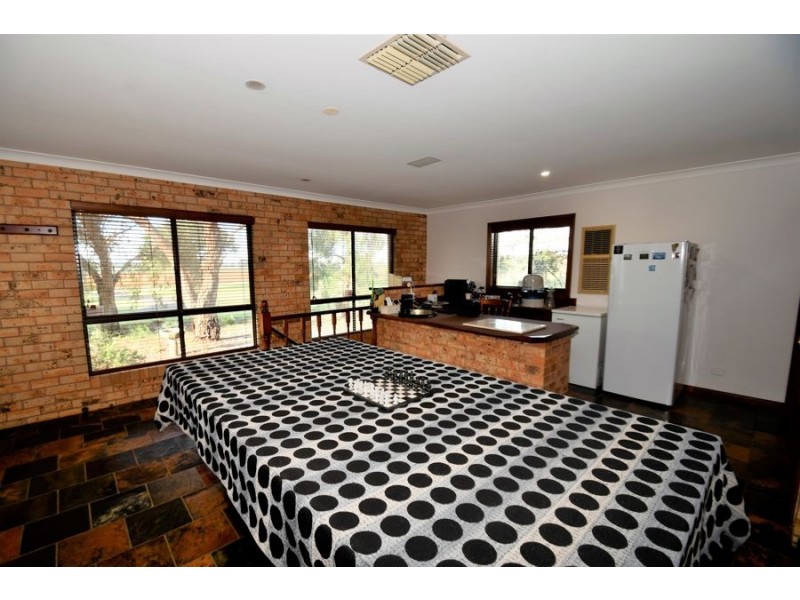 8L Gavel Drive, Dubbo NSW 2830