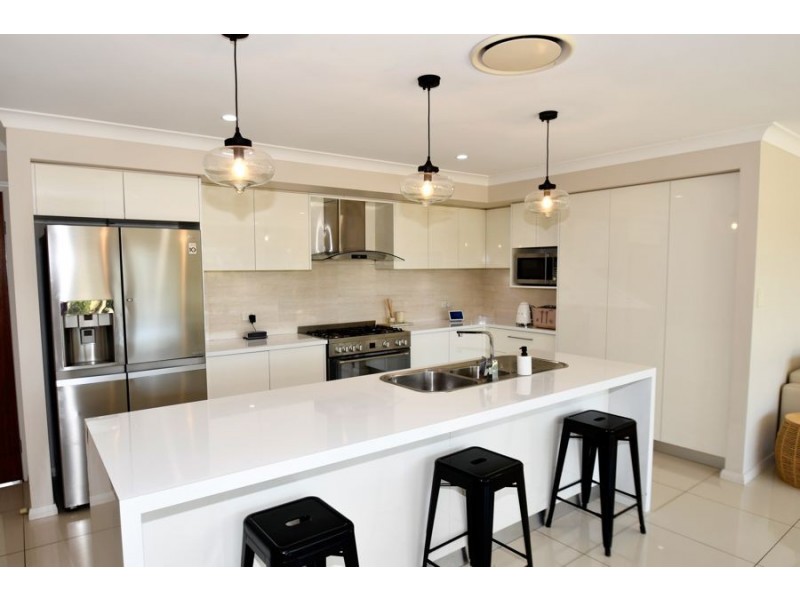 24 Southlakes Parade, Dubbo NSW 2830