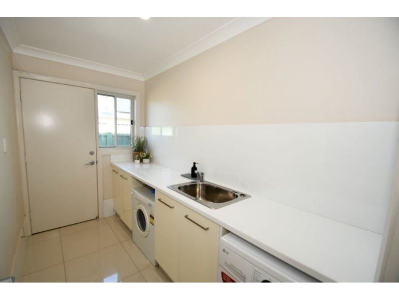 24 Southlakes Parade, Dubbo NSW 2830