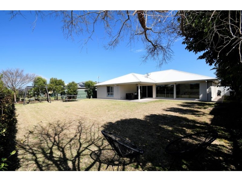 24 Southlakes Parade, Dubbo NSW 2830