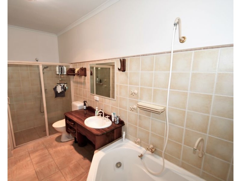 27 Hazelwood Drive, Dubbo NSW 2830