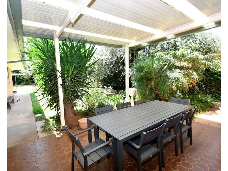 27 Hazelwood Drive, Dubbo NSW 2830