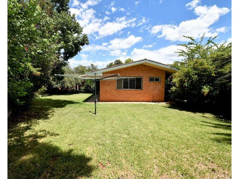 27 Hazelwood Drive, Dubbo NSW 2830