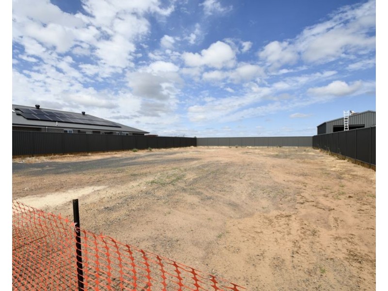 53 Waterway Crescent, Dubbo NSW 2830