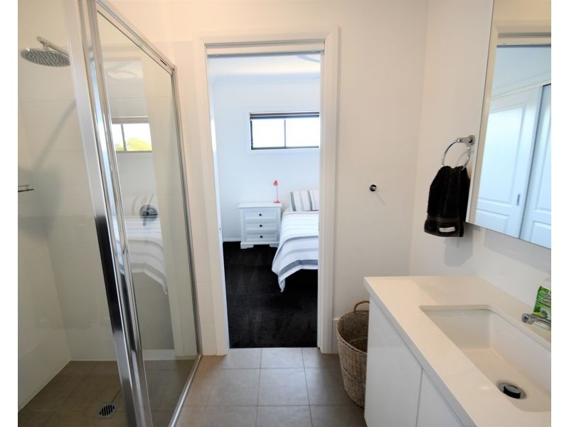 82 Fountain Circuit, Dubbo NSW 2830