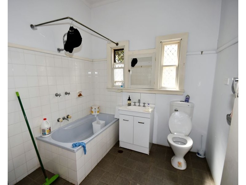 64 Palmer Street, Dubbo NSW 2830