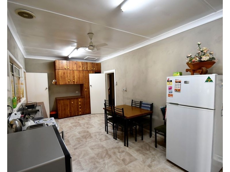 2 Mansour Street, Dubbo NSW 2830