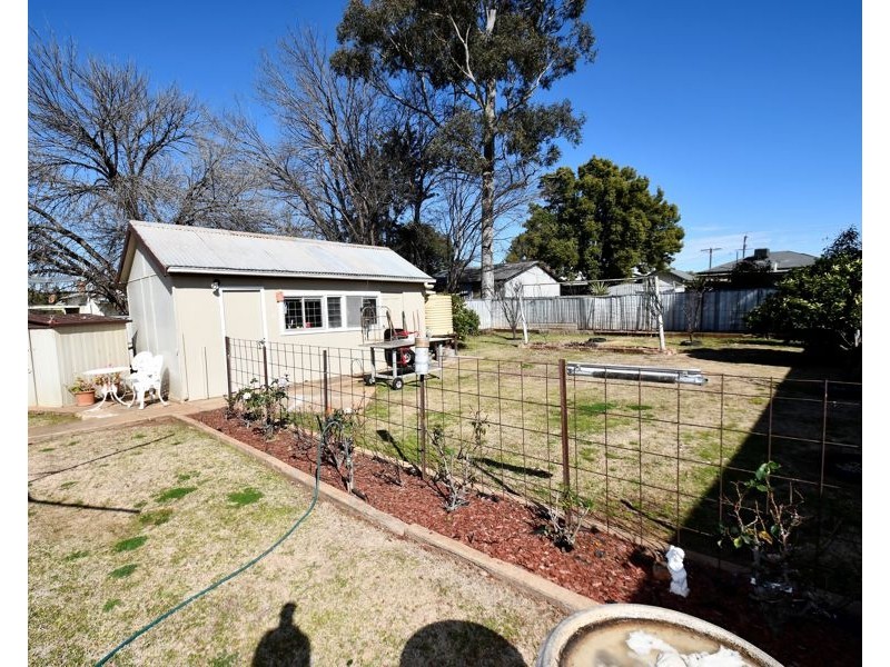2 Mansour Street, Dubbo NSW 2830