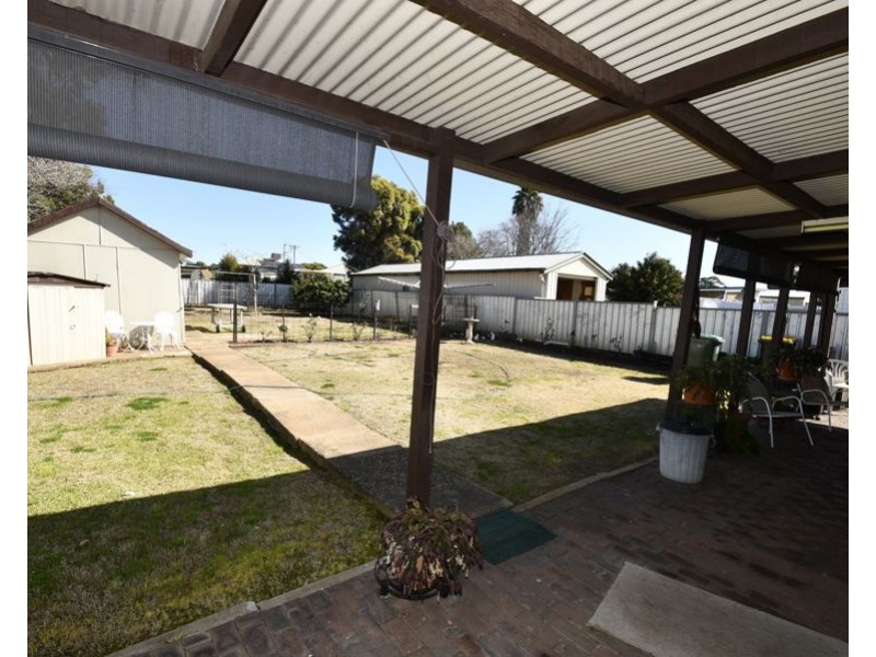 2 Mansour Street, Dubbo NSW 2830