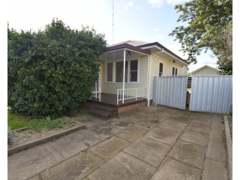 28 Boundary Road, Dubbo NSW 2830