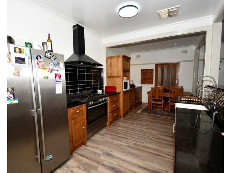 21 Hutchins Avenue, Dubbo NSW 2830
