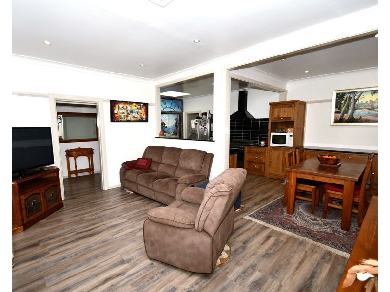 21 Hutchins Avenue, Dubbo NSW 2830