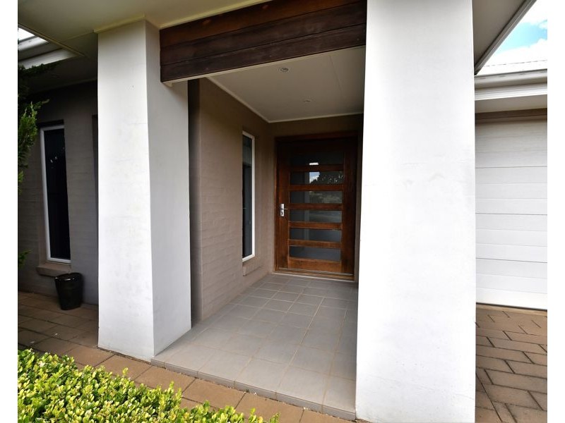 8 Augusta Avenue, Dubbo NSW 2830