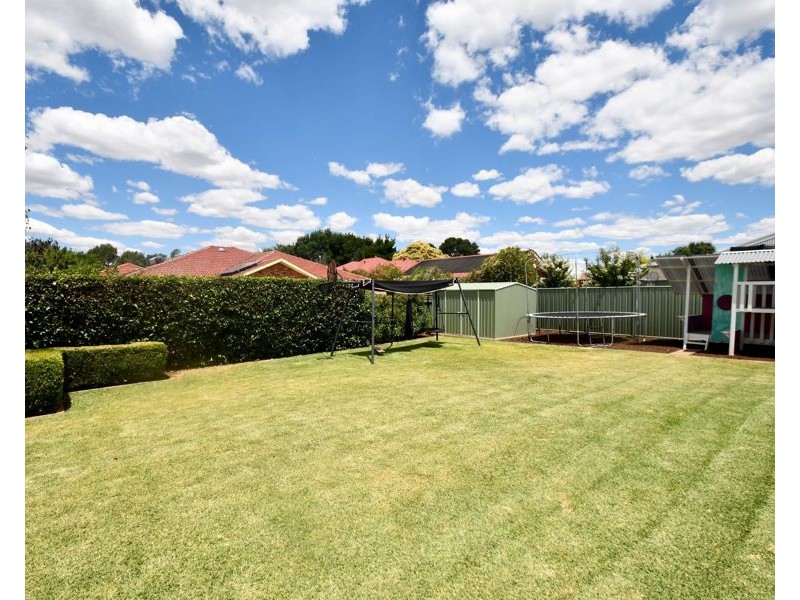 8 Augusta Avenue, Dubbo NSW 2830