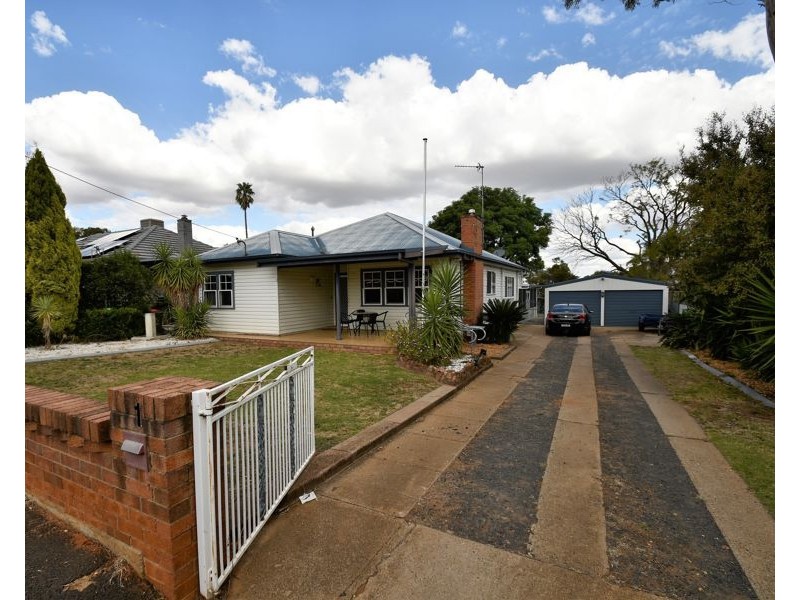 1 Hutchins Avenue, Dubbo NSW 2830