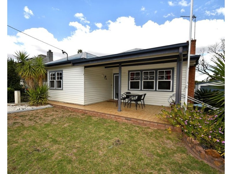 1 Hutchins Avenue, Dubbo NSW 2830