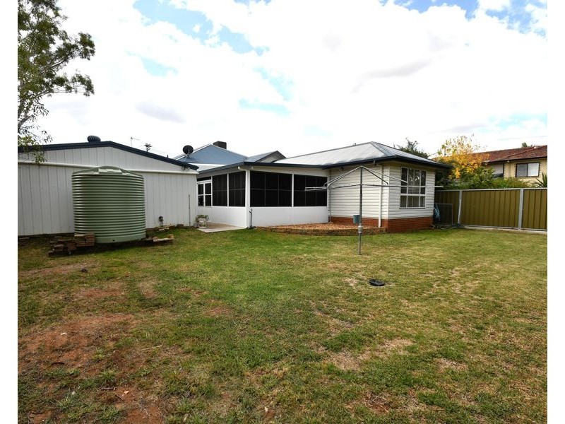 1 Hutchins Avenue, Dubbo NSW 2830
