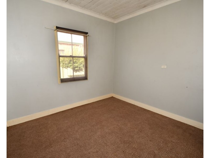 6 Mitchell Highway, Wellington NSW 2820