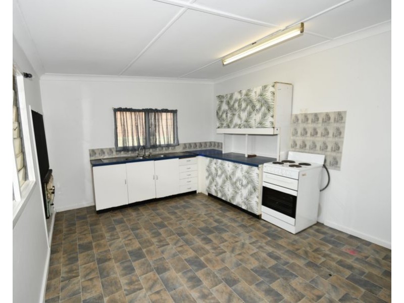 6 Mitchell Highway, Wellington NSW 2820