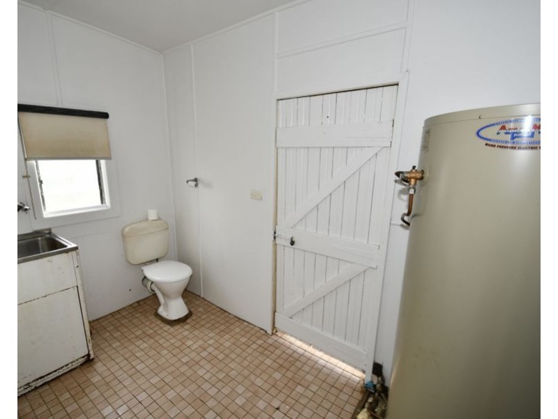6 Mitchell Highway, Wellington NSW 2820
