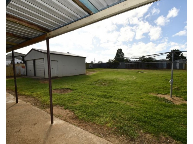 6 Mitchell Highway, Wellington NSW 2820