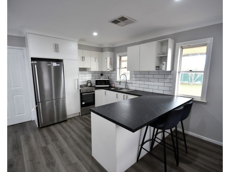 17 Cooinda Crescent, Dubbo NSW 2830