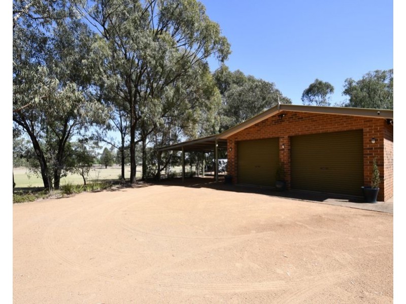 13 Webber Drive, Dubbo NSW 2830