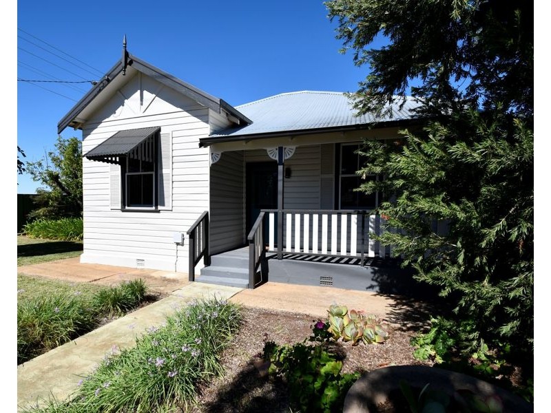 33 Goode Street, Dubbo NSW 2830