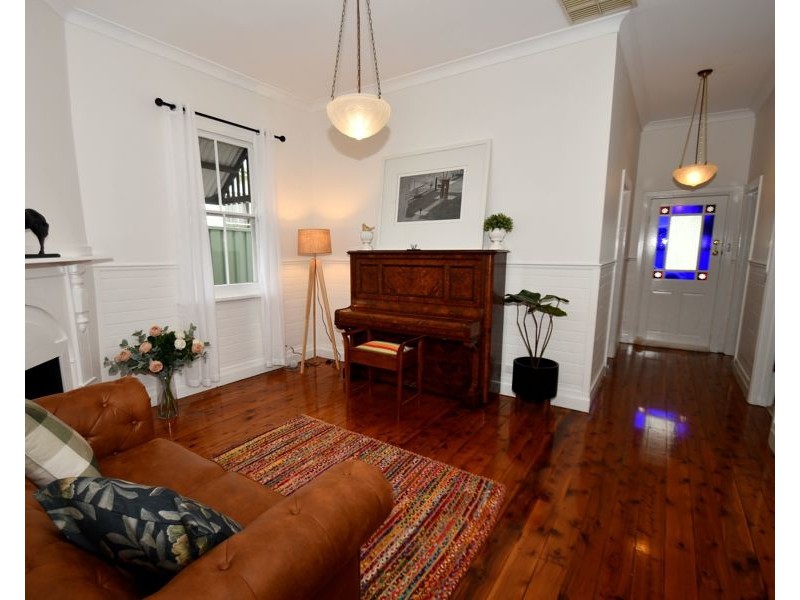 33 Goode Street, Dubbo NSW 2830