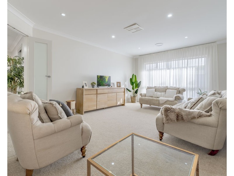 16 Riviera Avenue, Dubbo NSW 2830