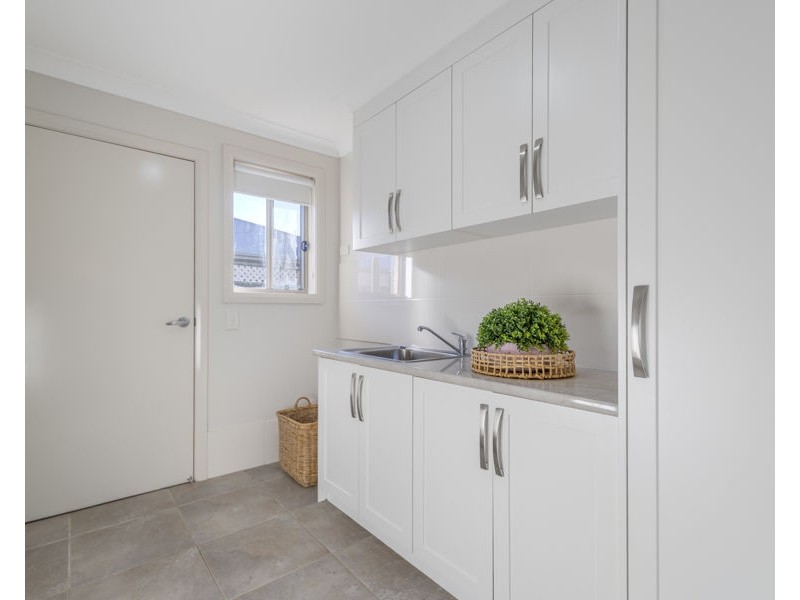 16 Riviera Avenue, Dubbo NSW 2830