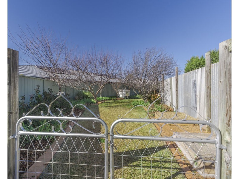 8 Culgoa Court, Dubbo NSW 2830