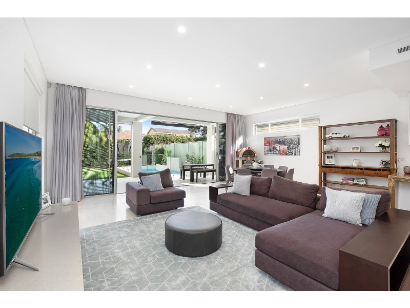 37 Evelyn Street North, Sylvania NSW 2224