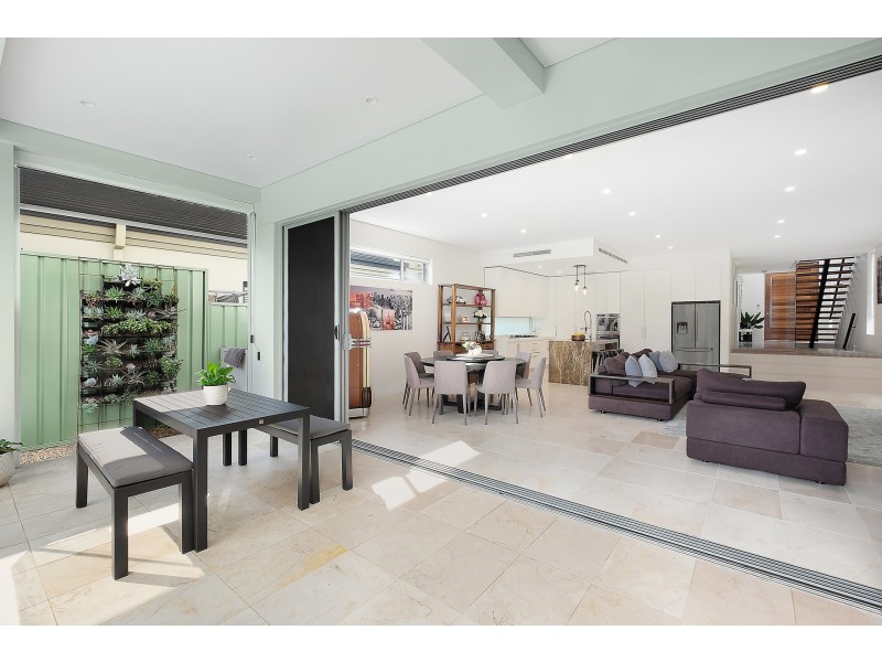 37 Evelyn Street North, Sylvania NSW 2224