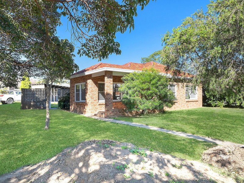 4 Wilga Road, Caringbah South NSW 2229