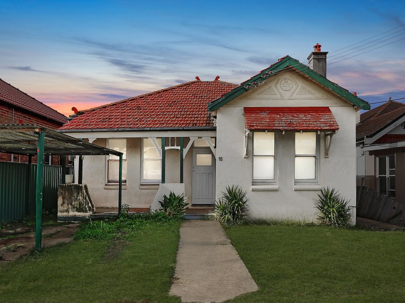 18 Rocky Point Road, Kogarah NSW 2217