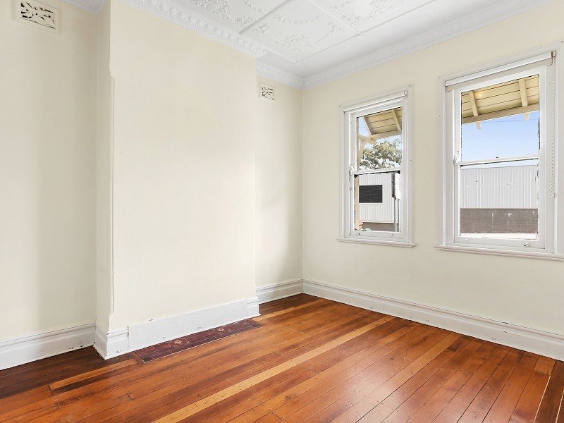 18 Rocky Point Road, Kogarah NSW 2217