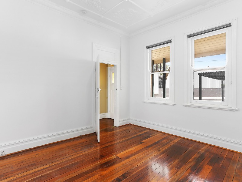 18 Rocky Point Road, Kogarah NSW 2217