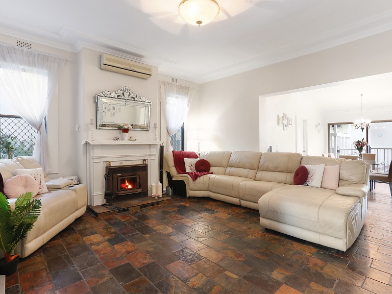 1 Glenview Street, Kogarah Bay NSW 2217