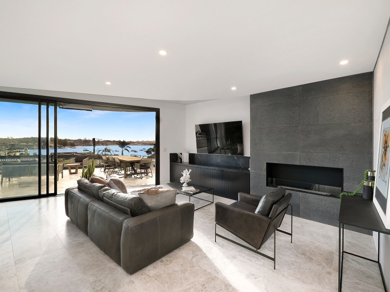 2/68 Holt Road, Taren Point NSW 2229