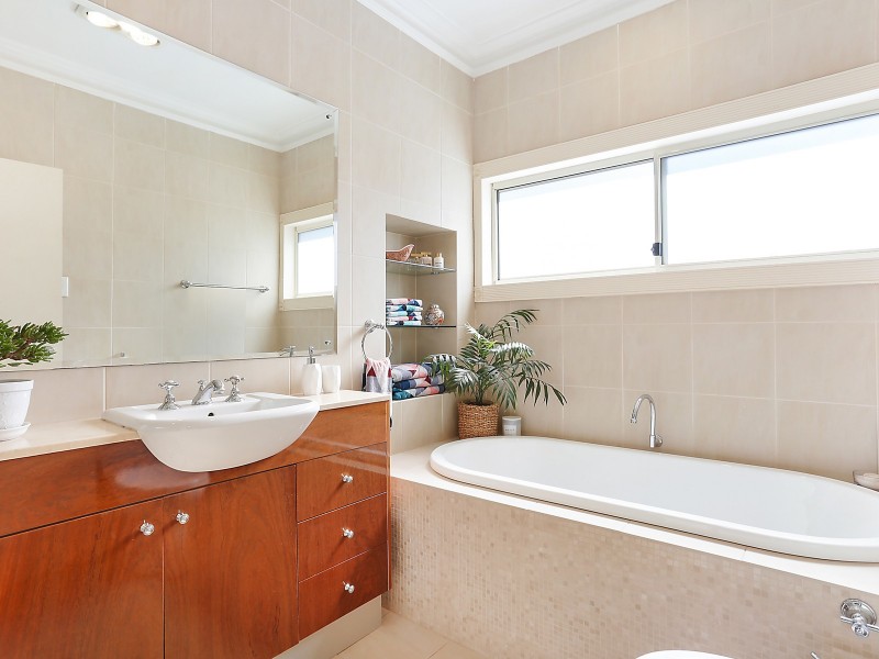 5 Irwine Road, Caringbah South NSW 2229