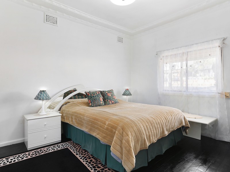 64 Henry Lawson Drive, Peakhurst NSW 2210