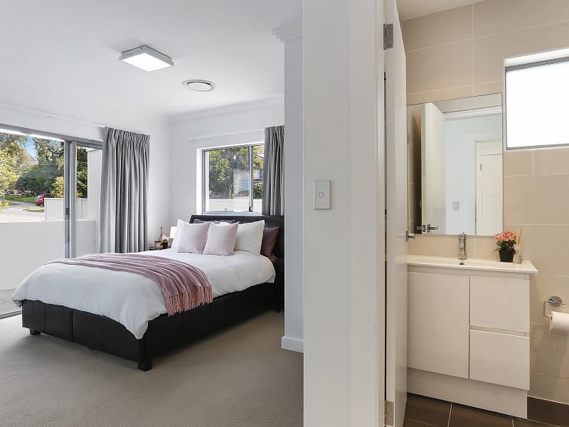 2 Bottlebrush Avenue, Lugarno NSW 2210