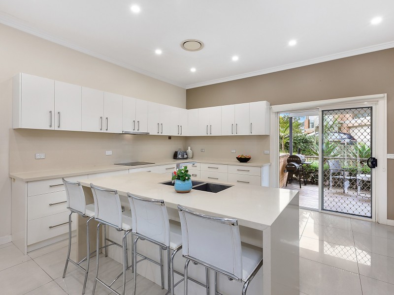 27 Trafalgar Street, Peakhurst NSW 2210