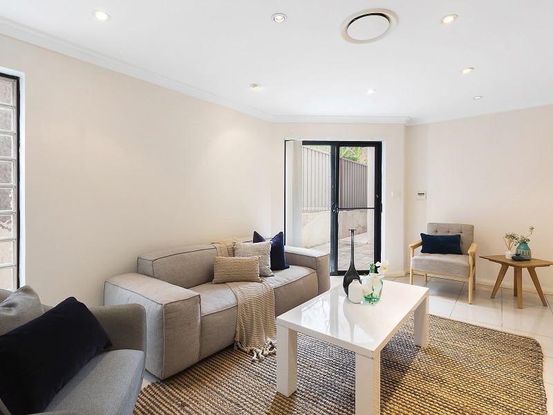 17 Universal Street, Mortdale NSW 2223