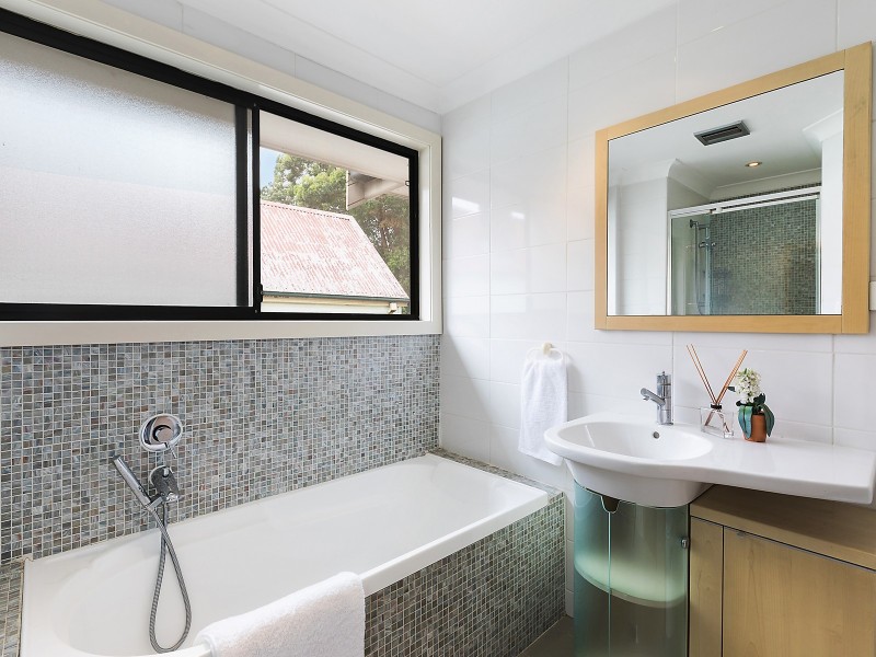 17 Universal Street, Mortdale NSW 2223